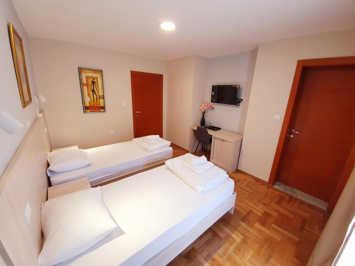 Apartments Pier Budva Exteriör bild